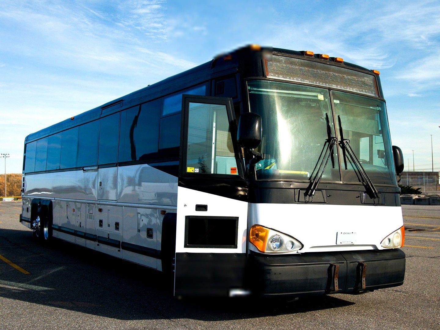 Toronto Party Bus: The Ultimate Guide to Party Bus Rentals in Toronto